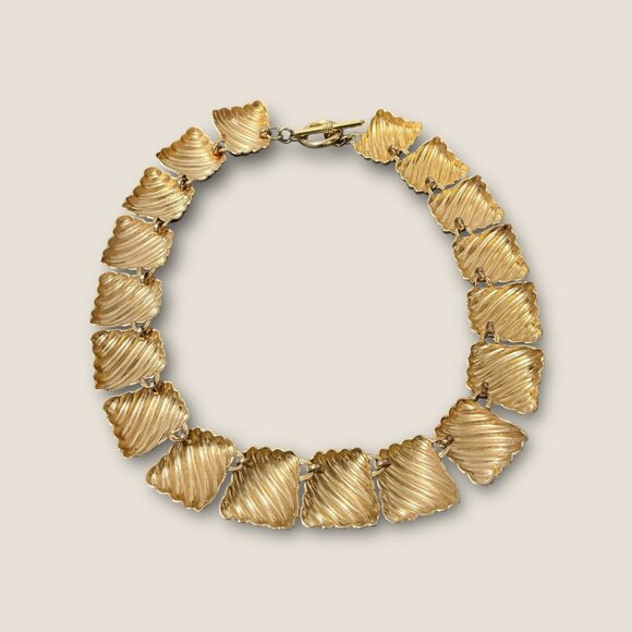 Vintage Estate Gold Seashell Ribbed Link Statement Necklace - Picture 2 of 4